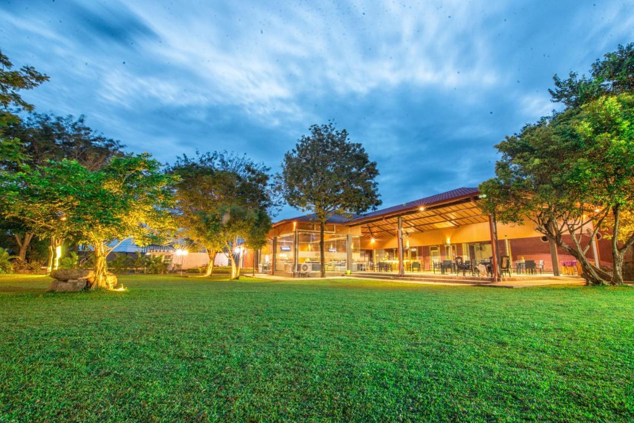 Mahanuge Hotel Polonnaruwa Dış mekan fotoğraf