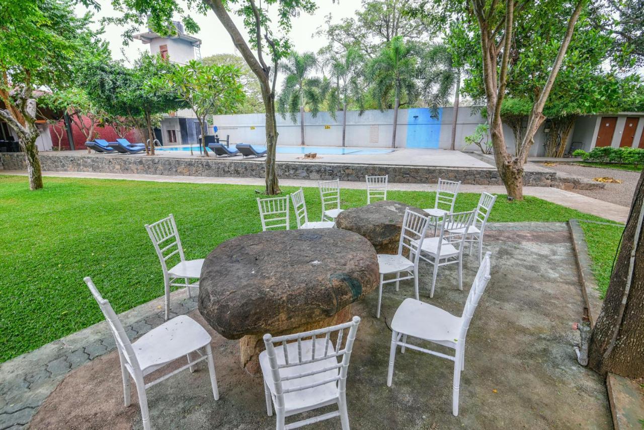Mahanuge Hotel Polonnaruwa Dış mekan fotoğraf